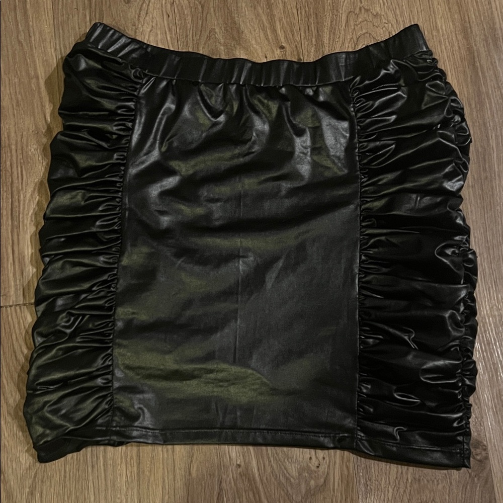 Black Faux Leather Ruched Side Mini Skirt